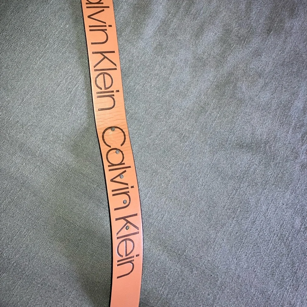 Calvin Klein Brown Leather Belt with Sleek Buckle - Picture 7 of 10